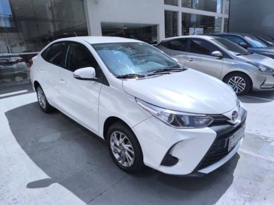 TOYOTA YARIS 1.5 16V FLEX SEDAN XS CONNECT MULTIDRIVE TOYOTA YARIS 1.5 16V FLEX SEDAN XS CONNECT MULTIDRIVE